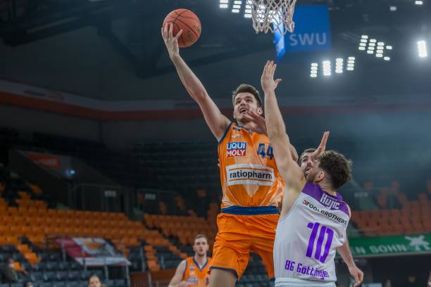 入他的考虑 入他的考虑