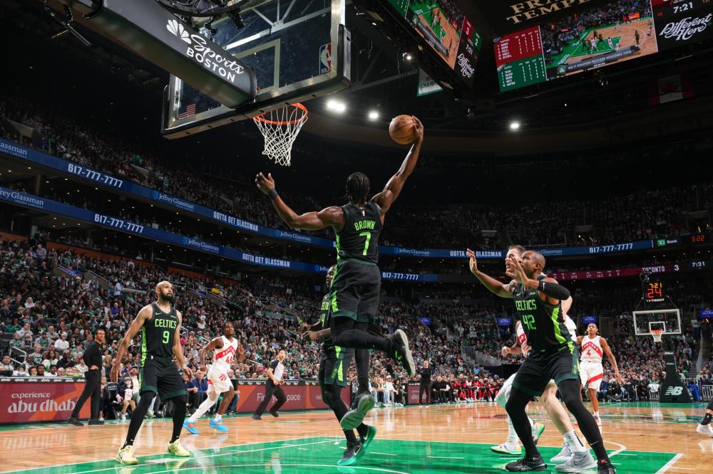 本场湖人与 本场湖人与