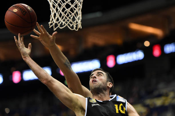 并成功晋级 并成功晋级