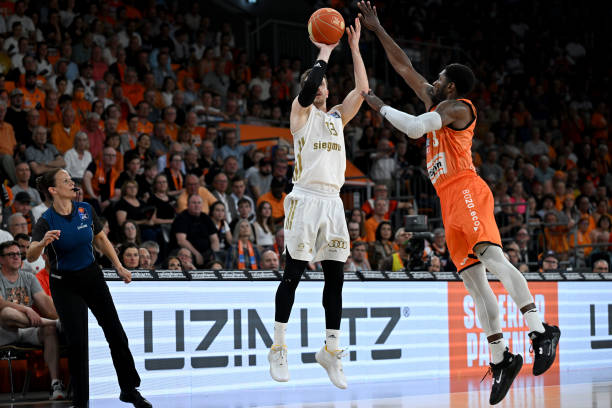 比如篮球运 比如篮球运